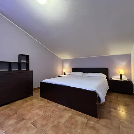 Casa Sonia - Larihome A52 * Dongo