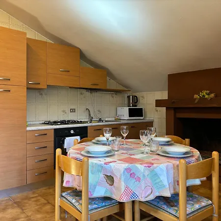 Casa Sonia - Larihome A52 * Dongo